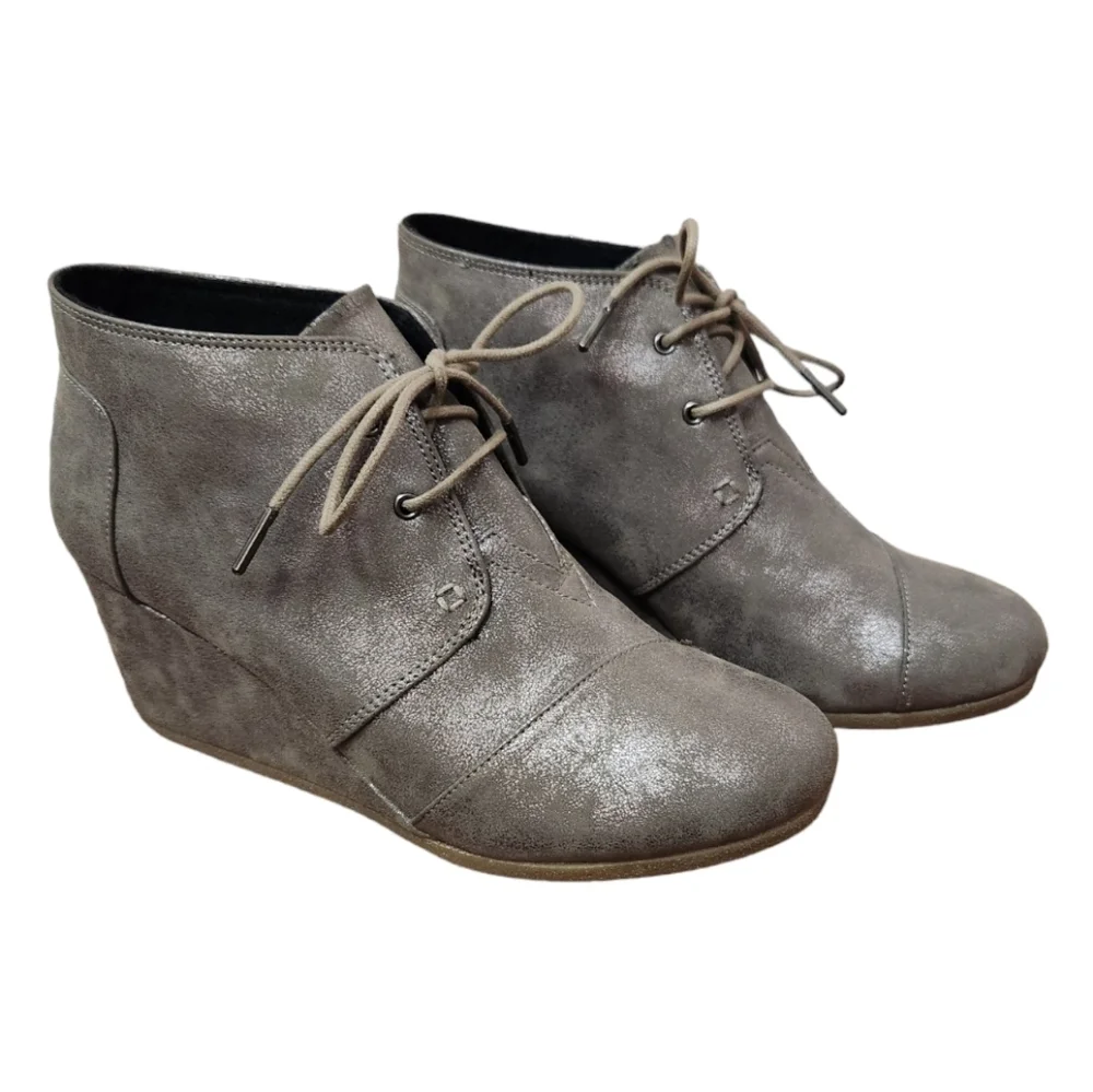 Toms Women's Desert Wedge Gray Metallic Bootie / Ankle Boot, size 11 NEW - Picture 2 of 12